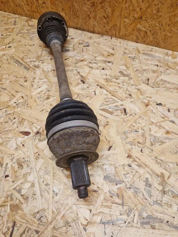 Front driveshaft – Skoda Rapid (NH) (2012-2019)