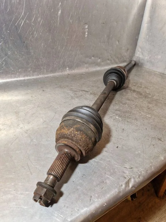 Front driveshaft – right