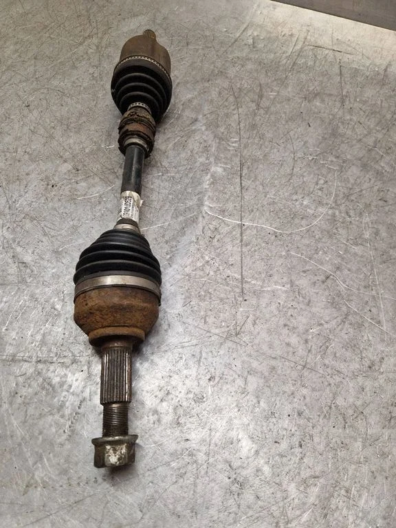 Front driveshaft – Nissan Qashqai+2 (2008-2010)