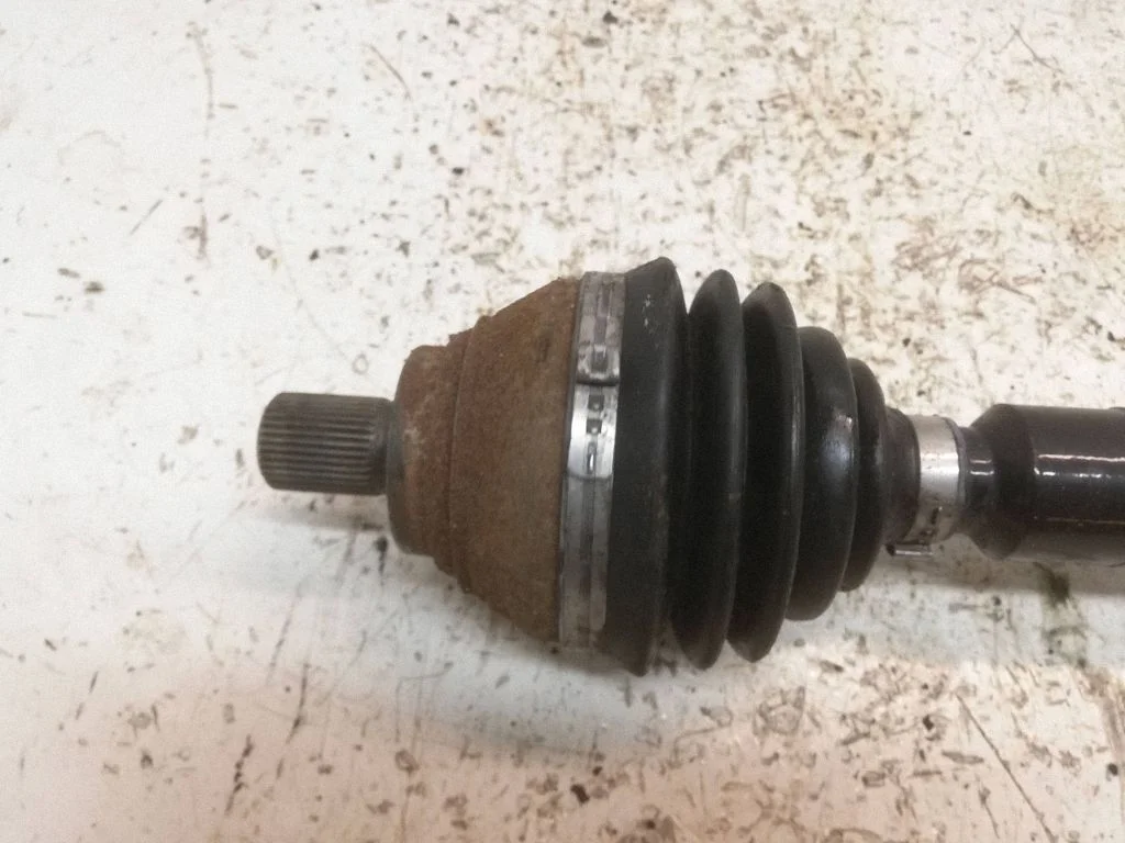 Front driveshaft 3Q0407272C