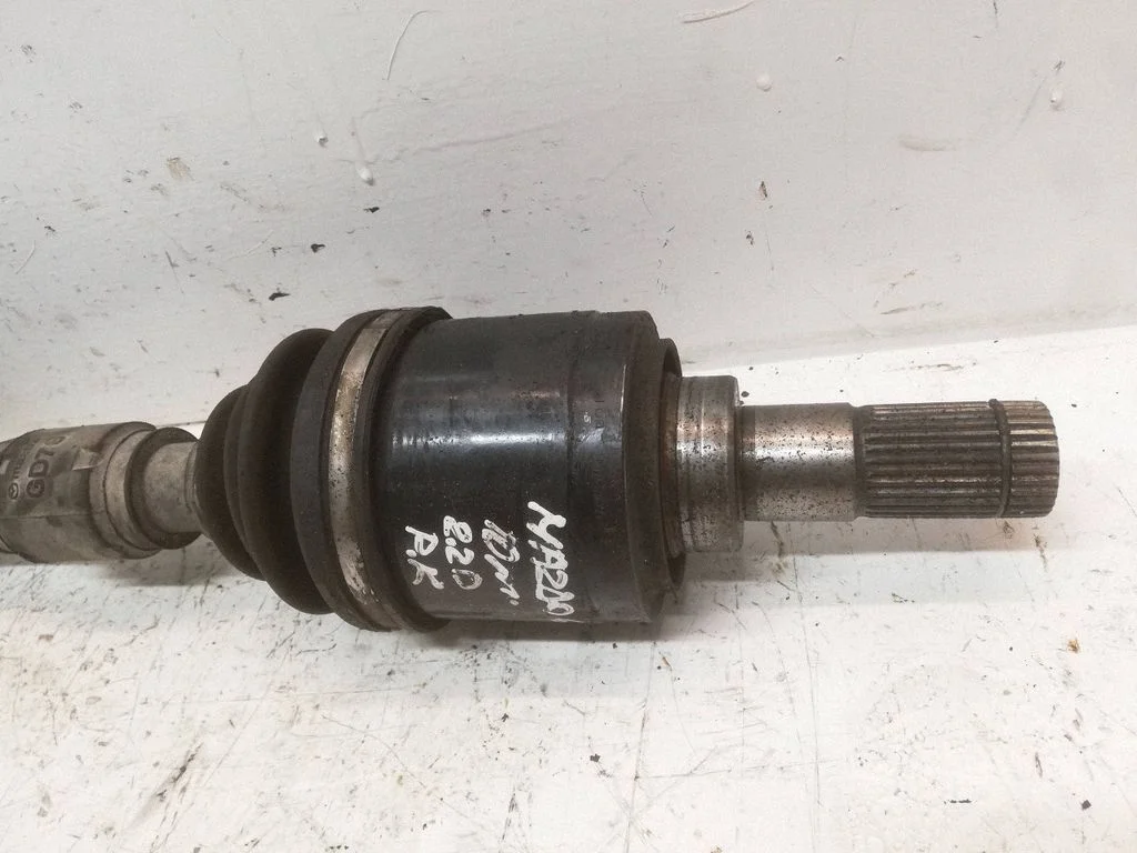 Front driveshaft – left
