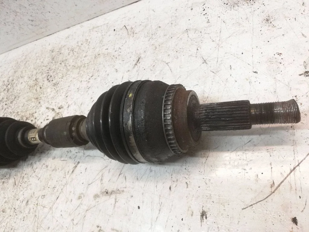 Front driveshaft – Toyota Corolla Verso AR10 (2004-2009)