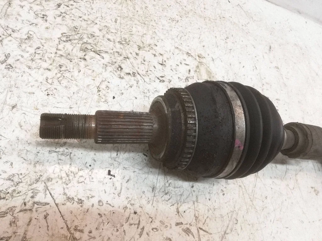 Front driveshaft – Toyota Corolla Verso AR10 (2004-2009)