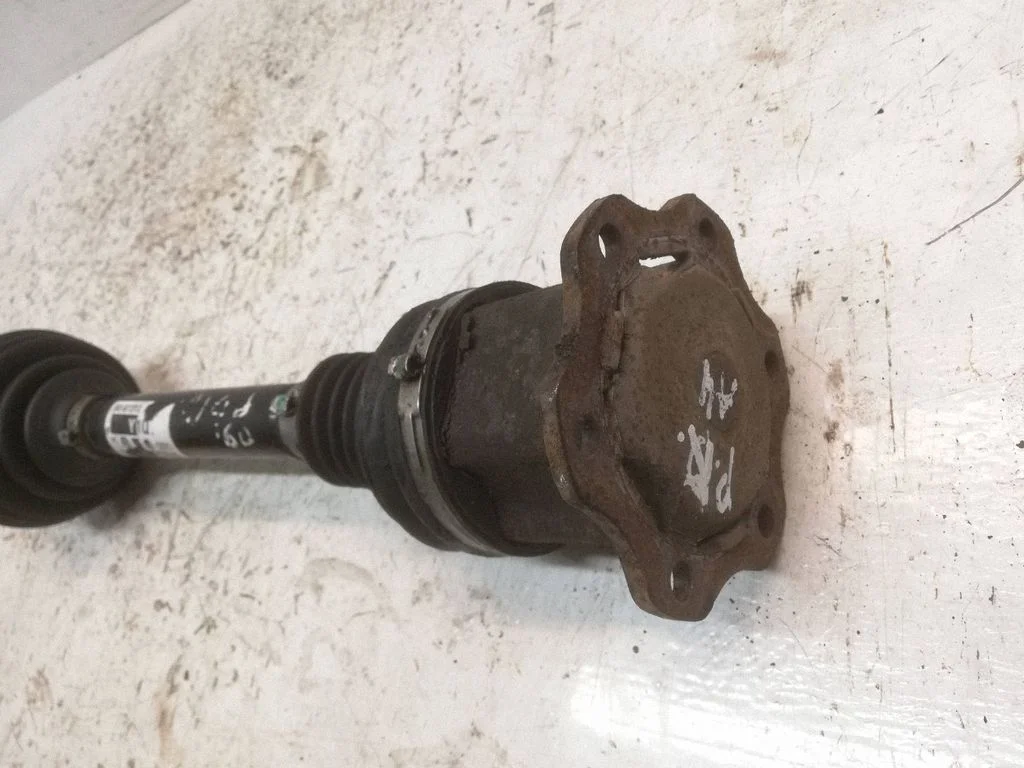 Front driveshaft 8K0407271Q