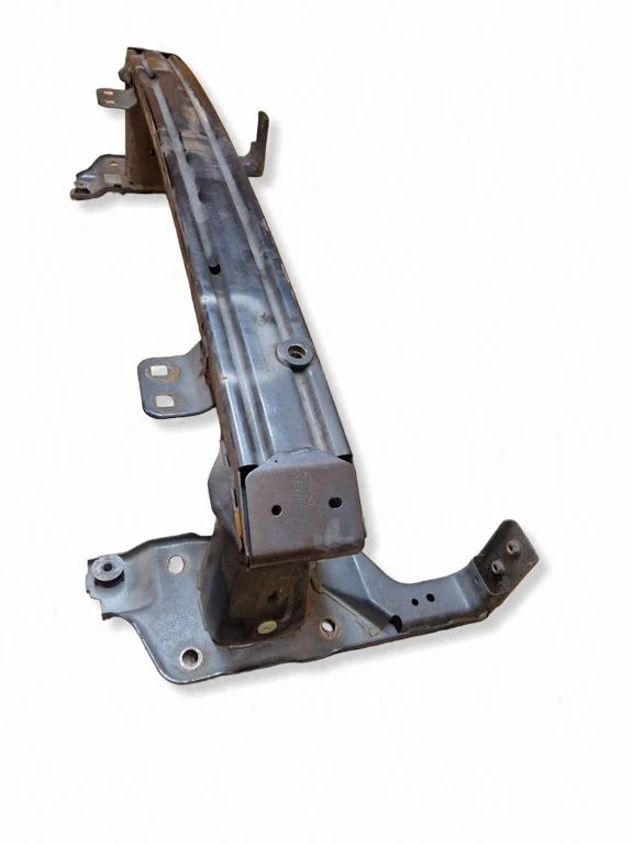 Belka zderzaka przedniego FG93F10922DD