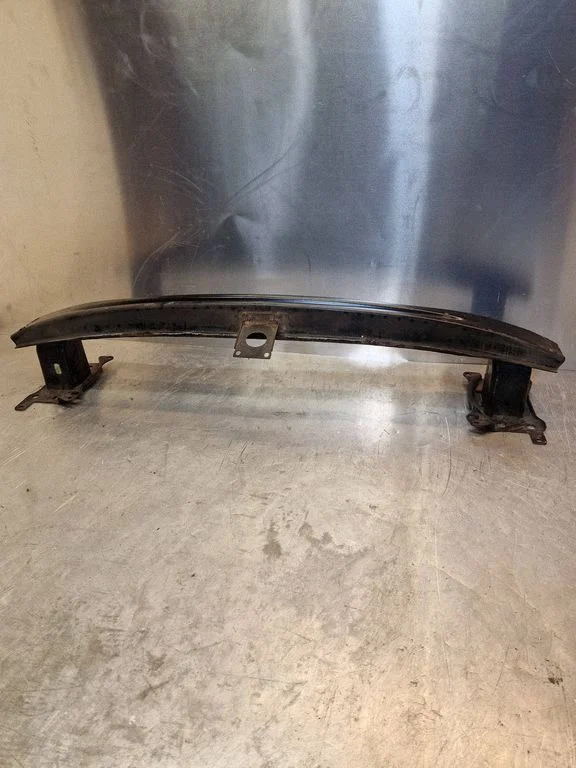 Front bumper cross member – Volkswagen Golf Plus (2005-2013)