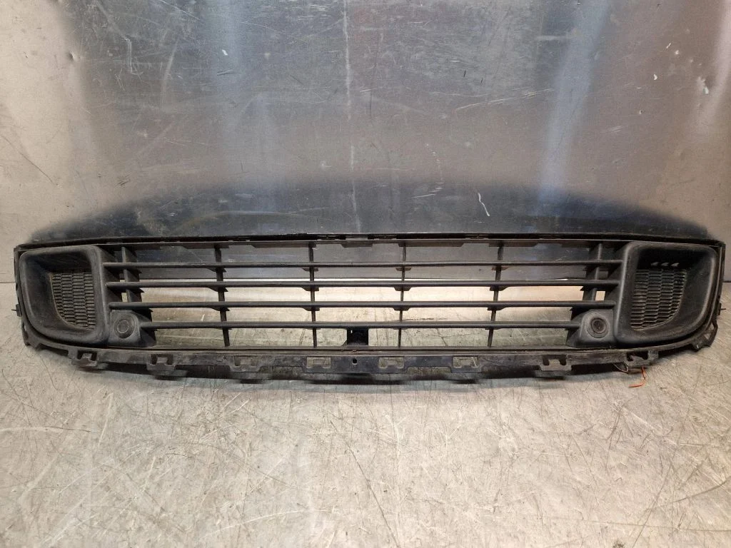 Front bumper lower grill 9681052677