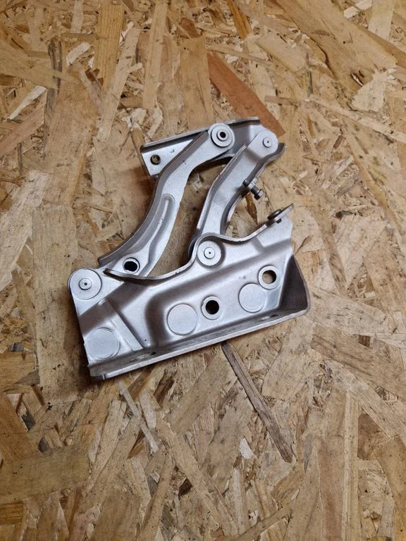 Mootorikapoti hinged A1698800328