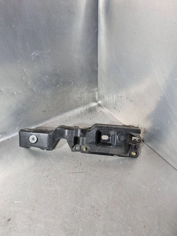 Front bumper mounting bracket – Renault Scenic III -  Grand scenic III (2009-2016)