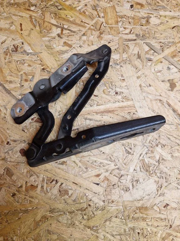 Engine bonnet/hood hinges AM51R16801AF