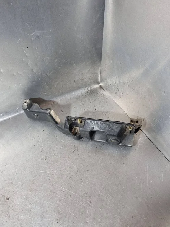 Front bumper mounting bracket – Renault Scenic III -  Grand scenic III (2009-2016)