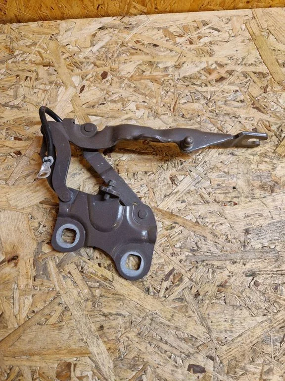 Engine bonnet/hood hinges 9801570