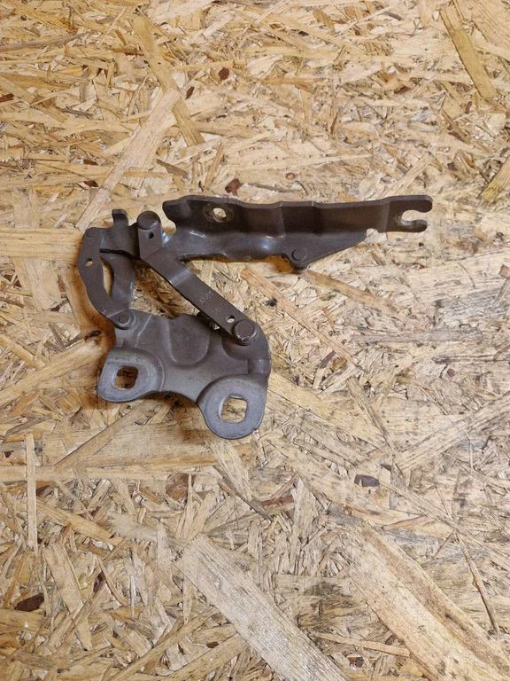 Engine bonnet/hood hinges 9801569