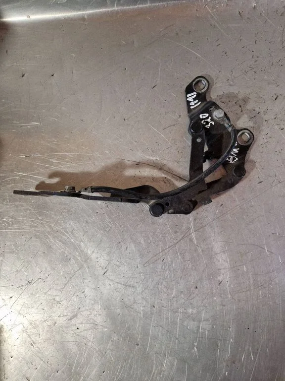 Engine bonnet/hood hinges 7115263