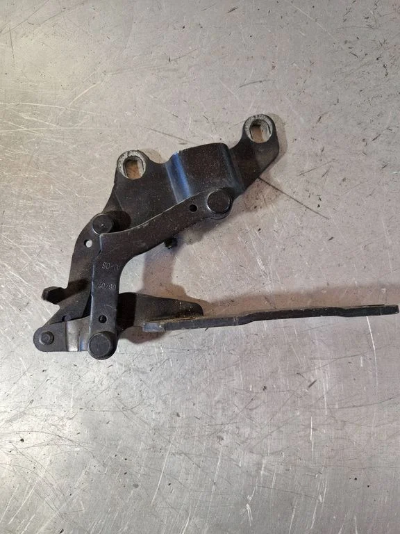 Engine bonnet/hood hinges 7115264