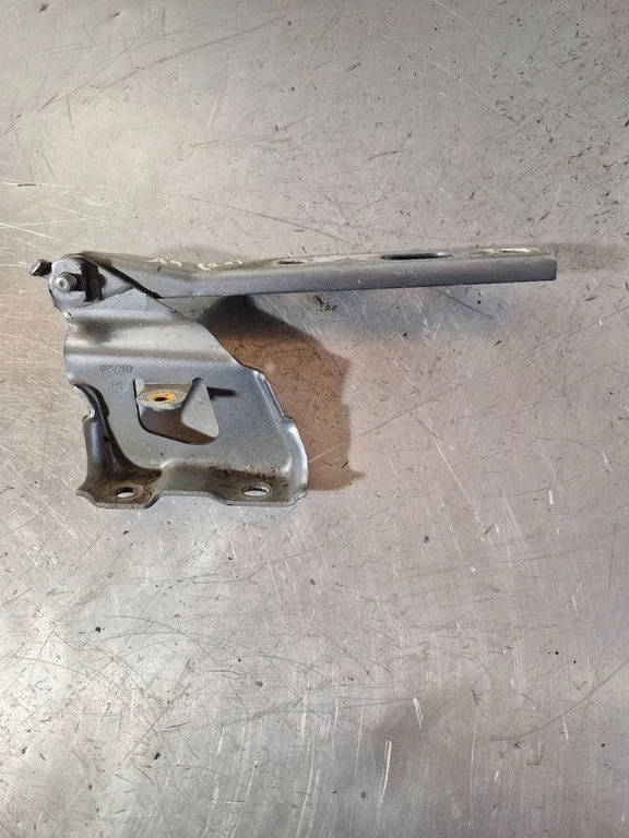 Mootorikapoti hinged – Audi A4 Allroad B8 (2008-2016)