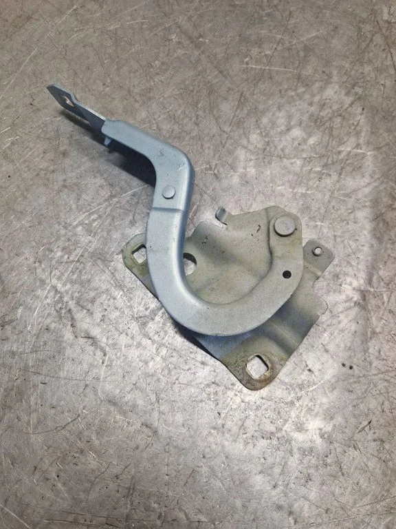 Engine bonnet/hood hinges – Renault Zoe (2012-)