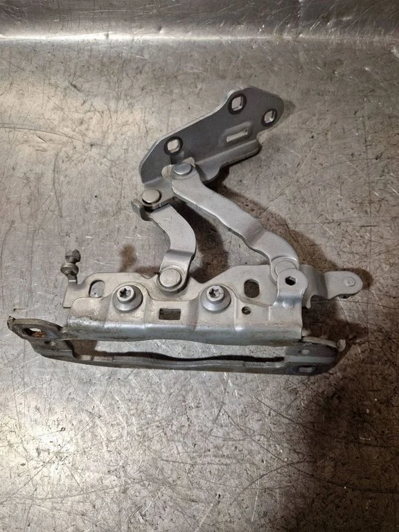Engine bonnet/hood hinges A2048800728