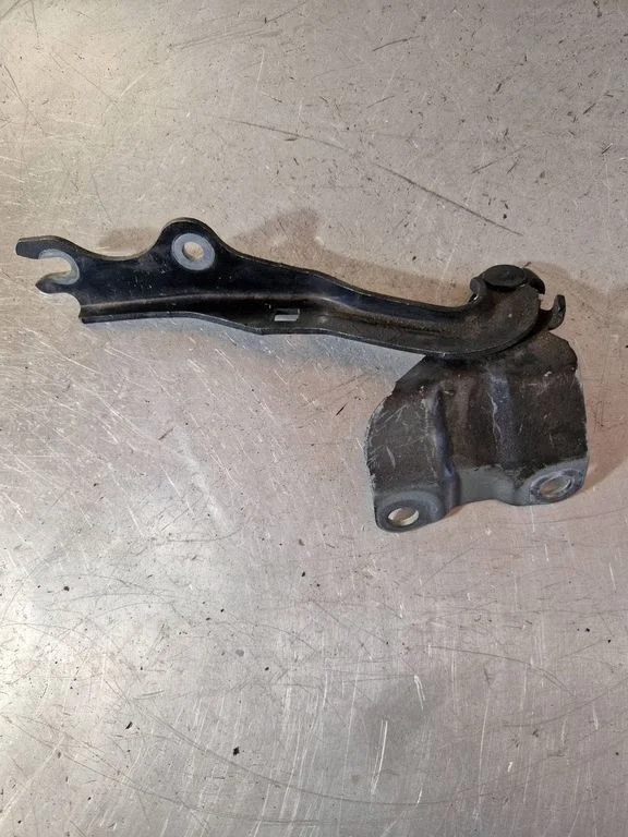 Engine bonnet/hood hinges – Mazda 6 (2008-2013)