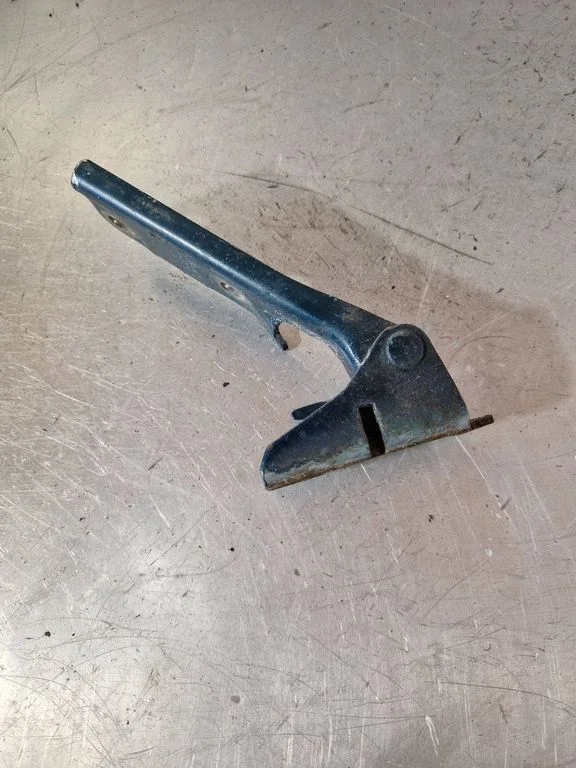 Mootorikapoti hinged – Mitsubishi Pajero Sport I (1996-2008)