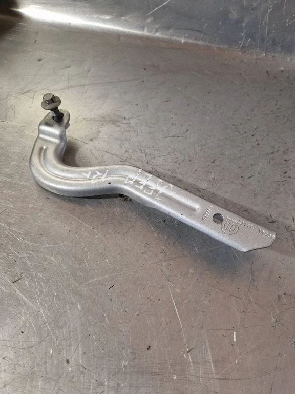 Motora pārsega eņģe (-es) – Jeep Grand Cherokee (2010-2021)