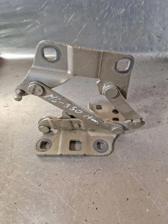 Engine bonnet/hood hinges – Mercedes-Benz ML-Class W166 (2012-2017)