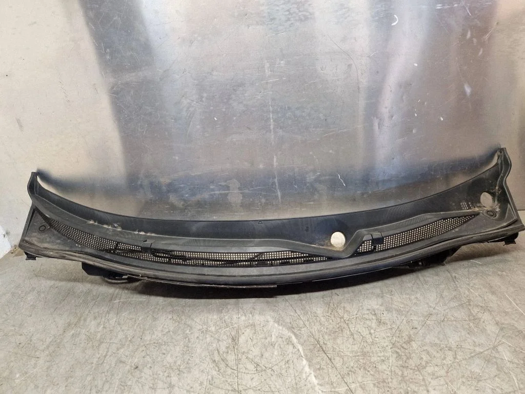 Wiper trim 668624EL1A