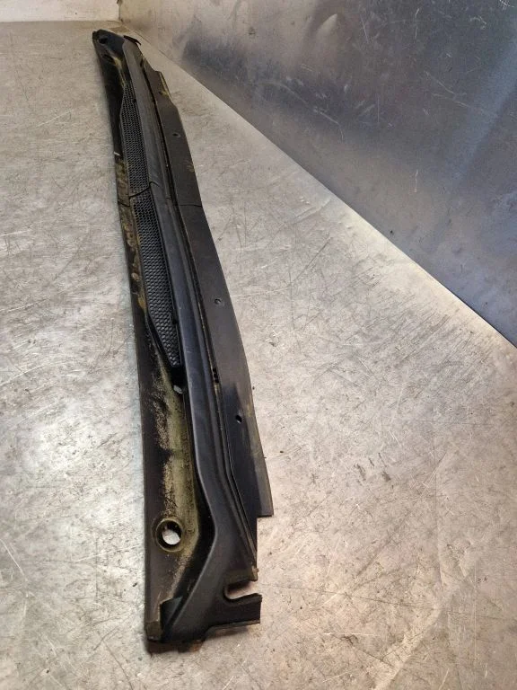 Wiper trim – Citroen C4 I (2004-2010)