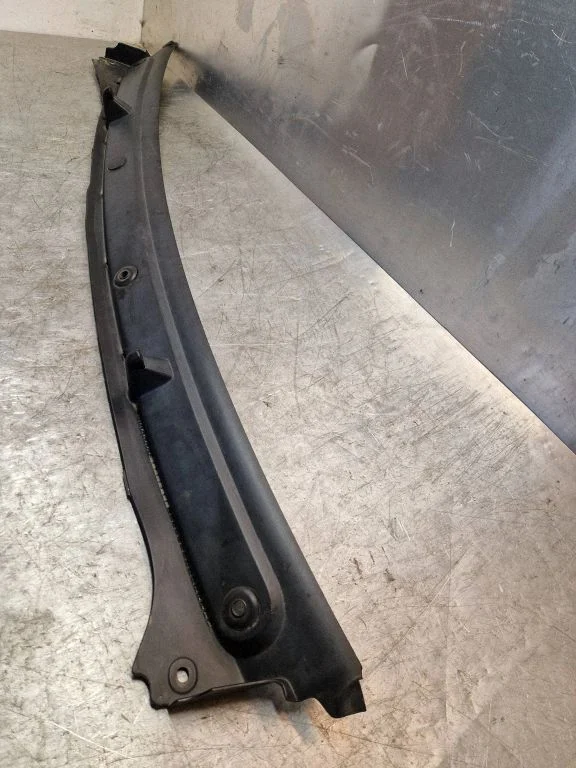 Wiper trim – Renault Trafic II (X83) (2001-2014)