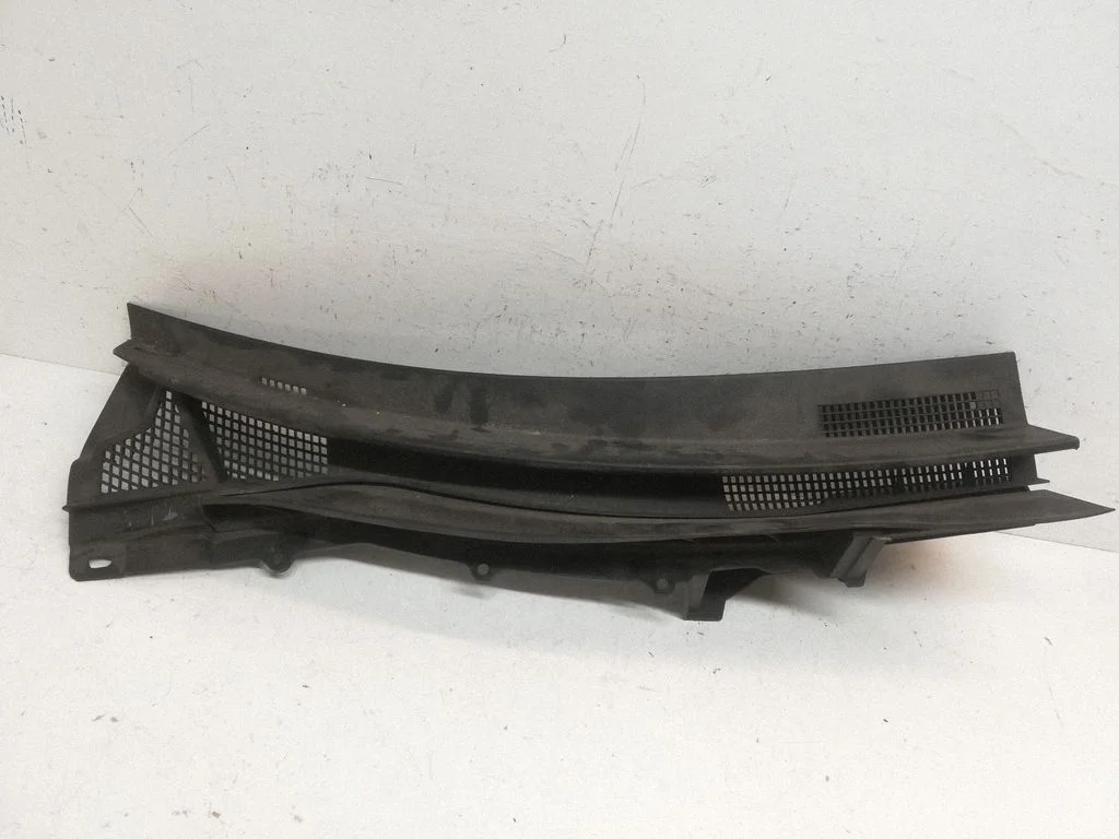 Wiper trim 668621CJ0A