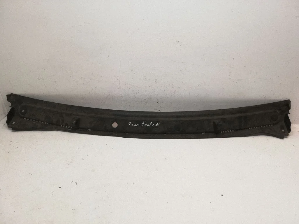 Wiper trim – Renault Trafic II (X83) (2001-2014)