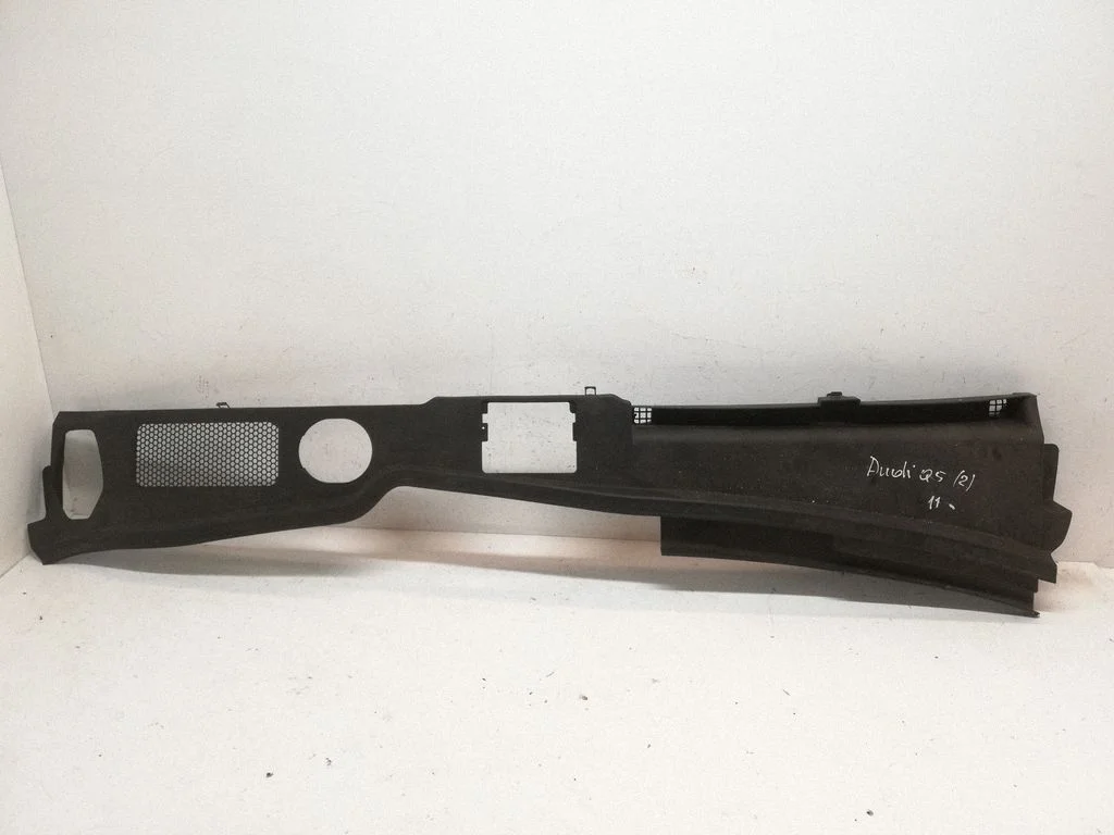 Wiper trim 8R1819447C