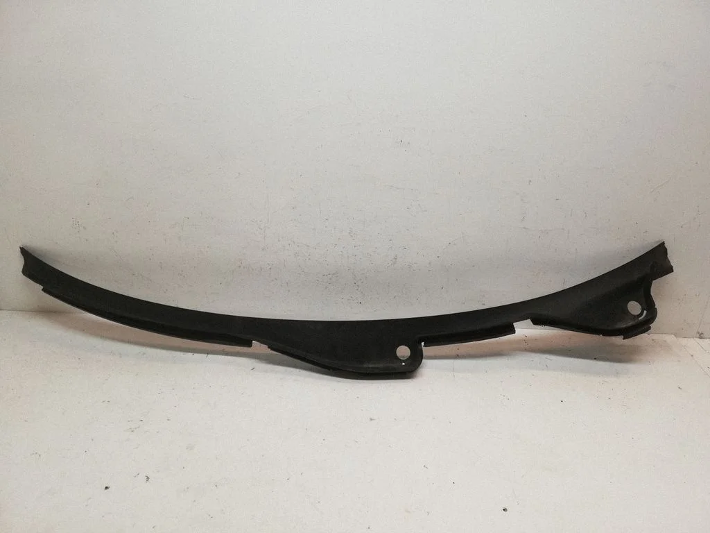 Wiper trim 8K1819403