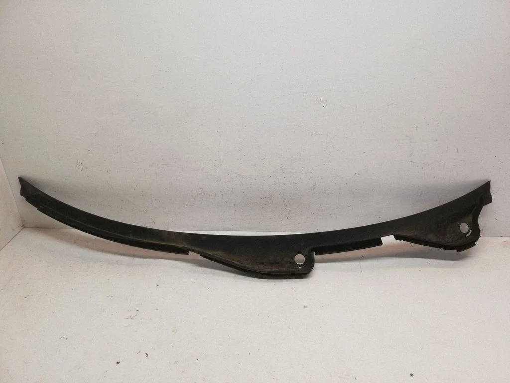 Wiper trim 8K1819403