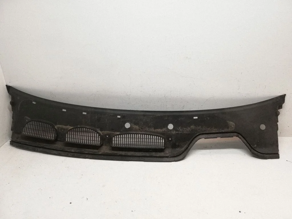 Wiper trim 5M51R02216AB