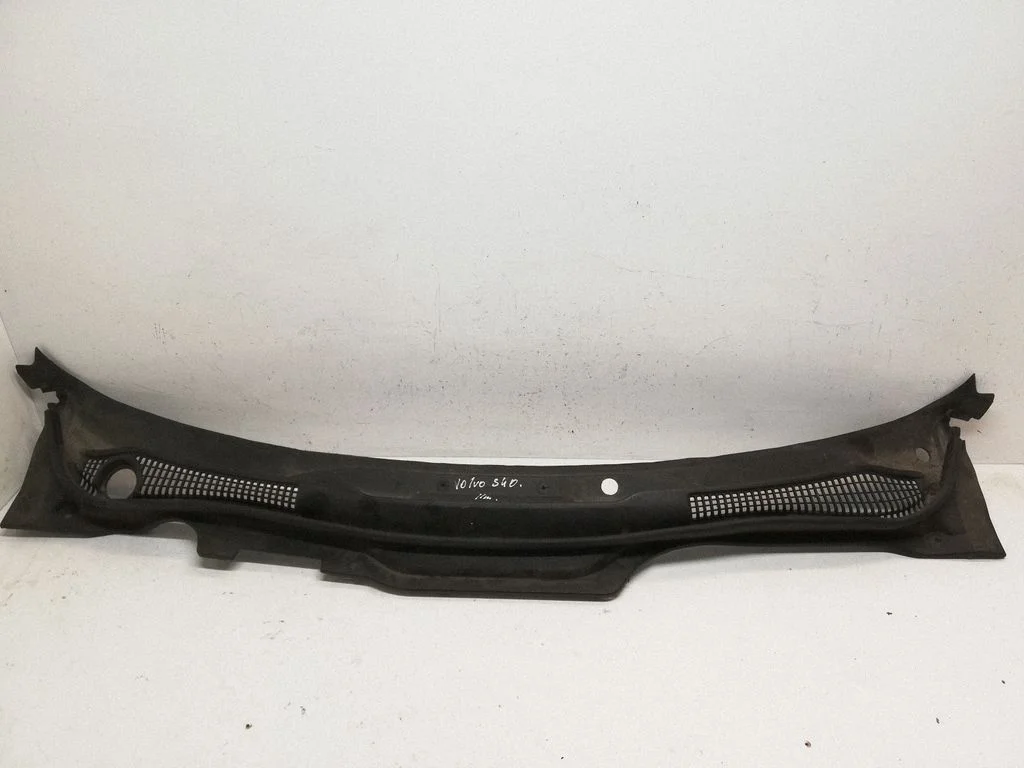 Wiper trim – Volvo S40 (2008-2012)