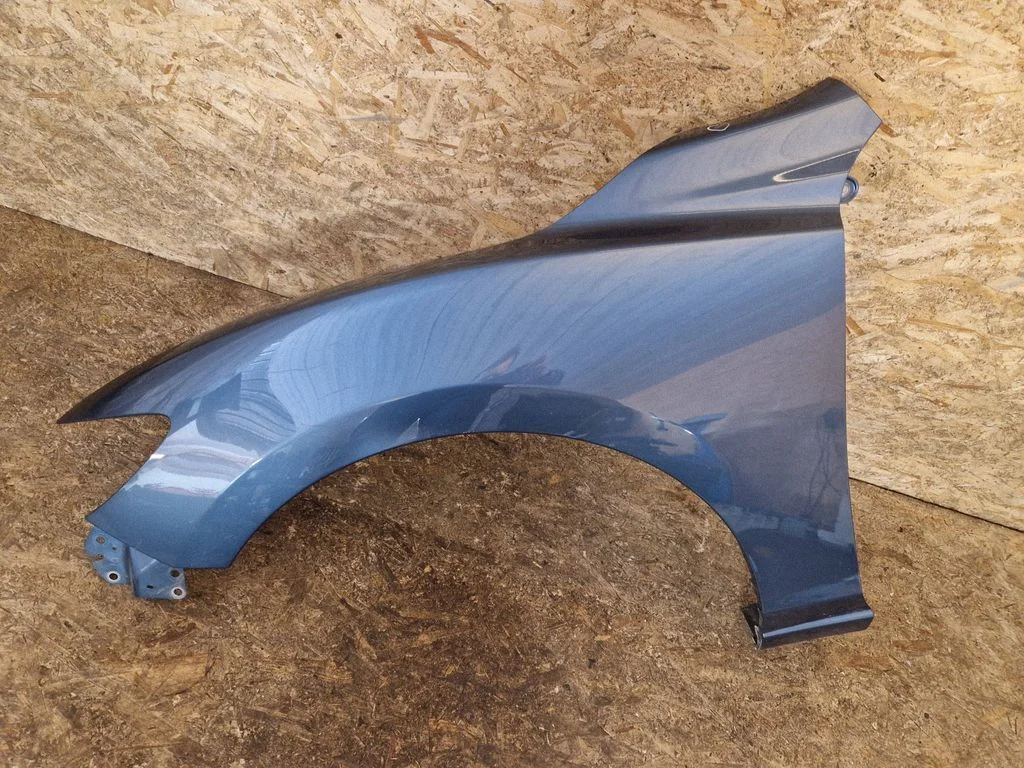 Fender – left