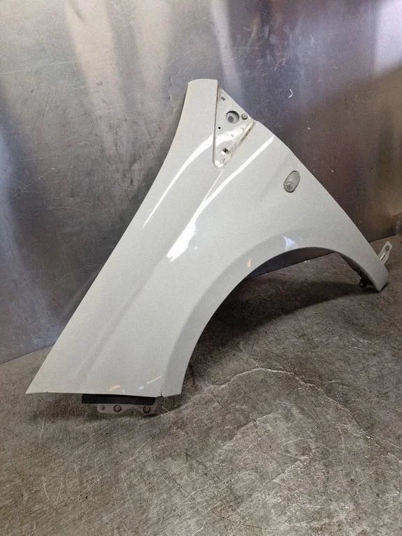 Fender – left