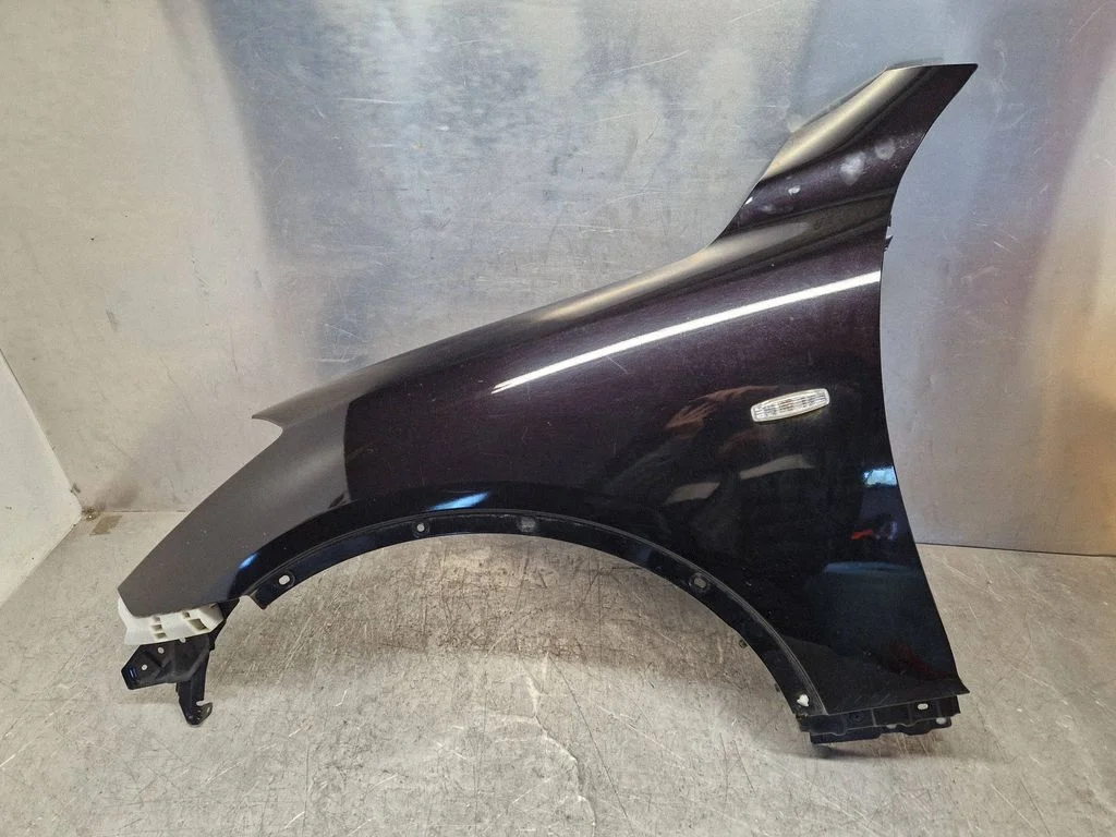 Fender – left