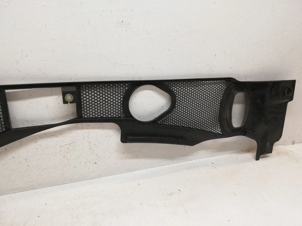 Wiper trim 8K1819447