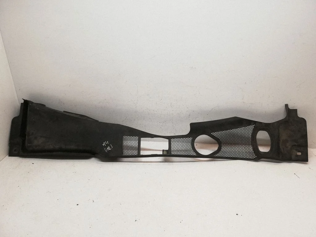 Wiper trim 8K1819447
