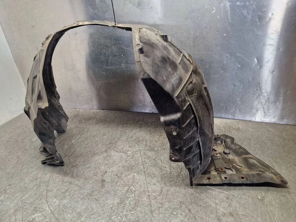 Front wheel arch liner splash guards 638451BN0A