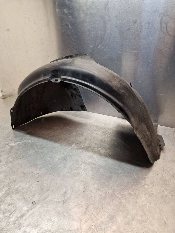 Front wheel arch liner splash guards 5K0805977