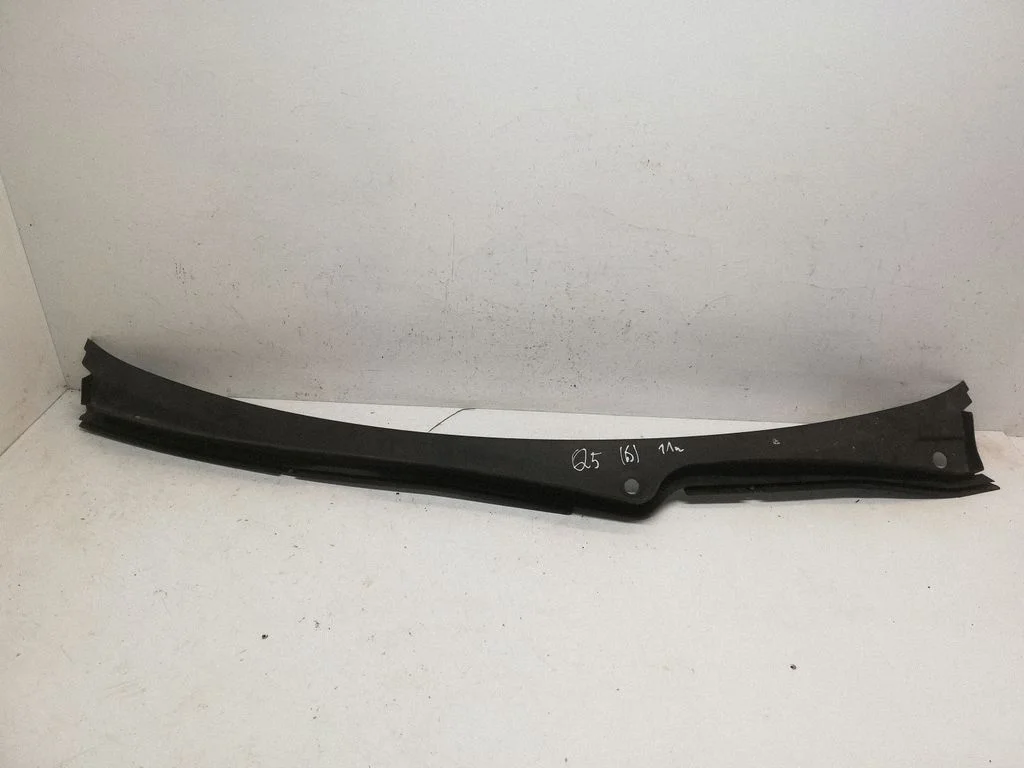 Wiper trim 8R1819403