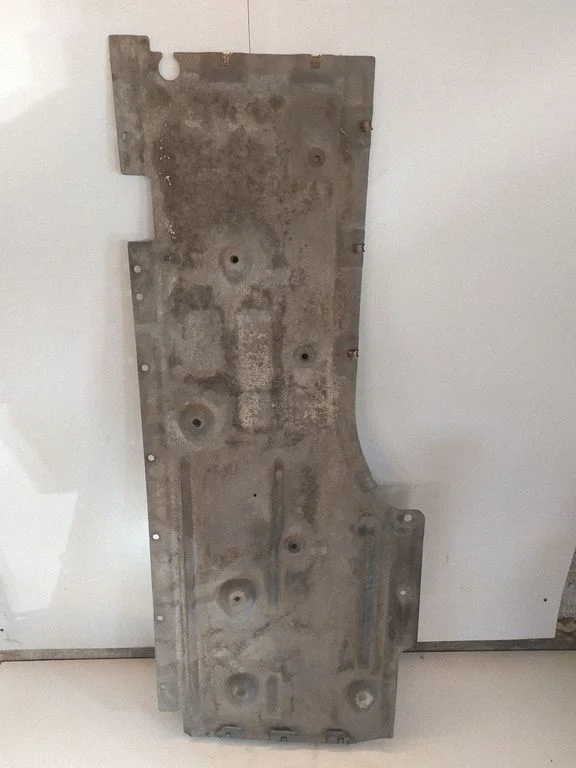 Center/middle under tray cover 51757244593