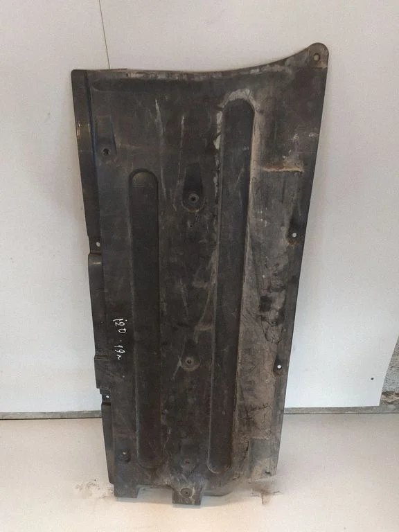Center/middle under tray cover 34227C8000