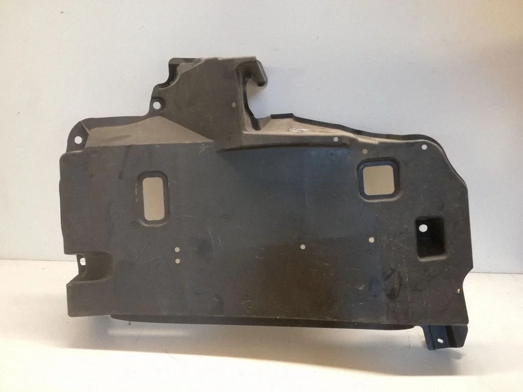 Center/middle under tray cover 57628F4010