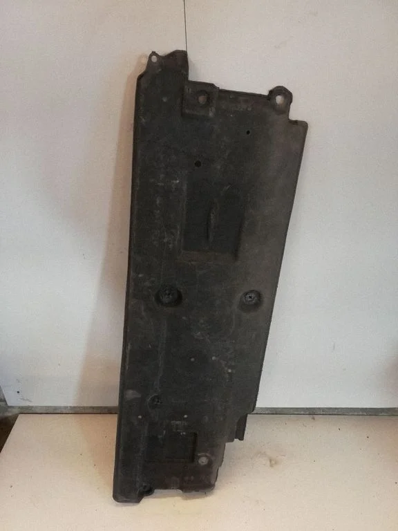 Center/middle under tray cover 5816805013