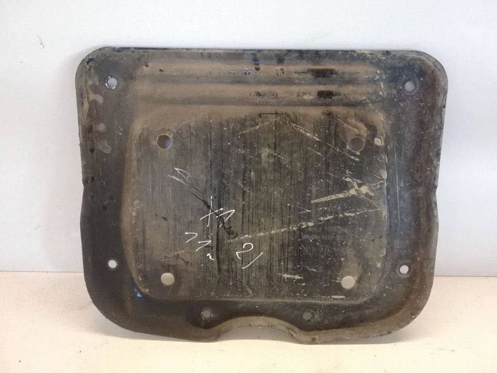 Engine splash shield/under tray 6795159