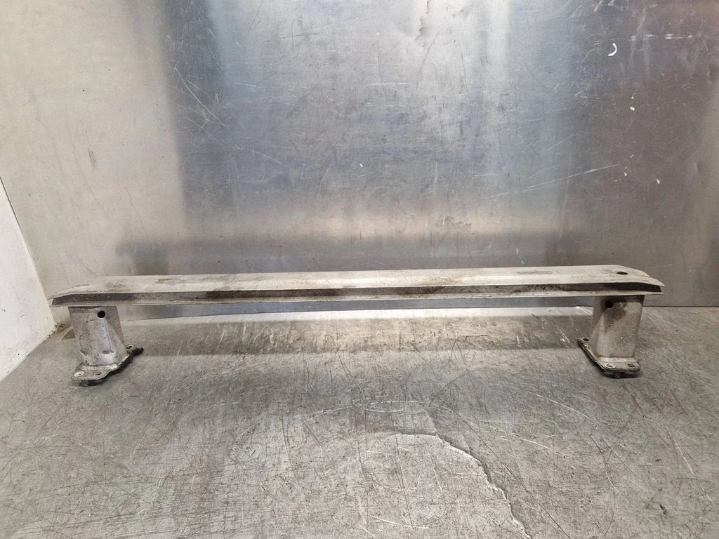 Rear bumper cross member 553585